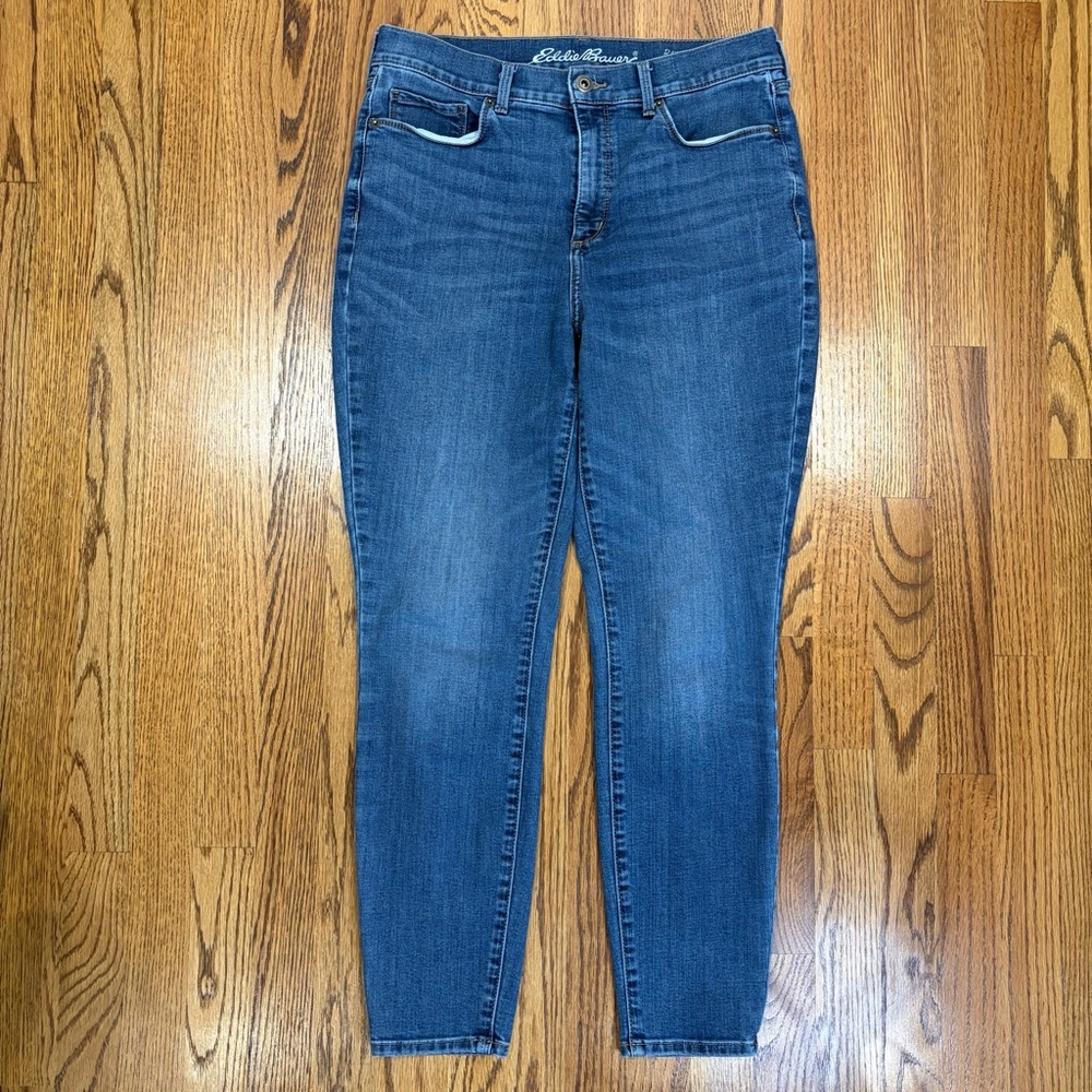 Eddie Bauer Women's Revival High-Rise Skinny Jeans - Picture 4 of 11